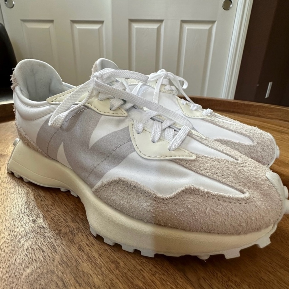 New Balance Women's Shoes - White and Cream